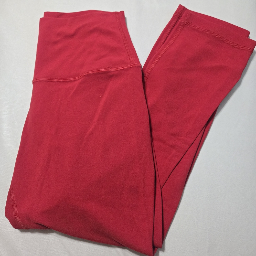 LULULEMON CROP LEGGINGS